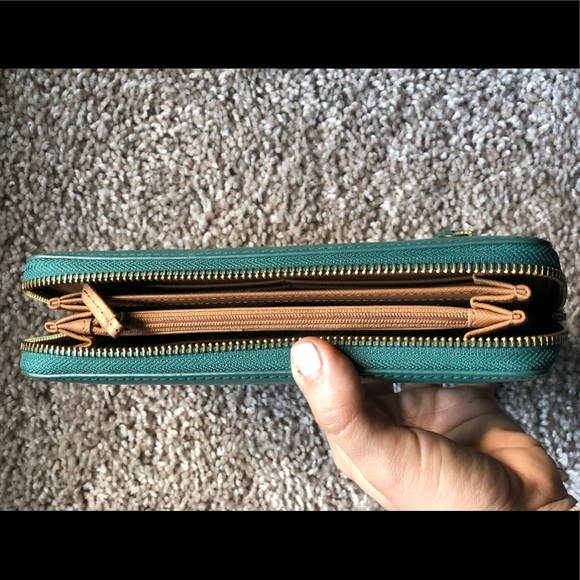 Logan RFID Zip Around Clutch - Picture 3 of 3